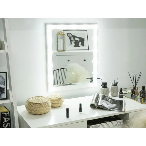 Beliani Miroir Blanc 40 X 50 Cm Avec LED ODENAS – Blanc l'unique style 4